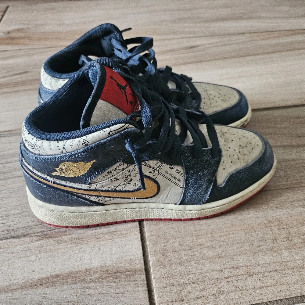 Jordan 1 Kids Mid SE Take Flight Gold Swoosh  Sneaker 4.5Y - Picture 4 of 15